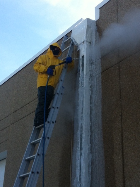 Steaming Ice Dams RTD Ice Dam Removal